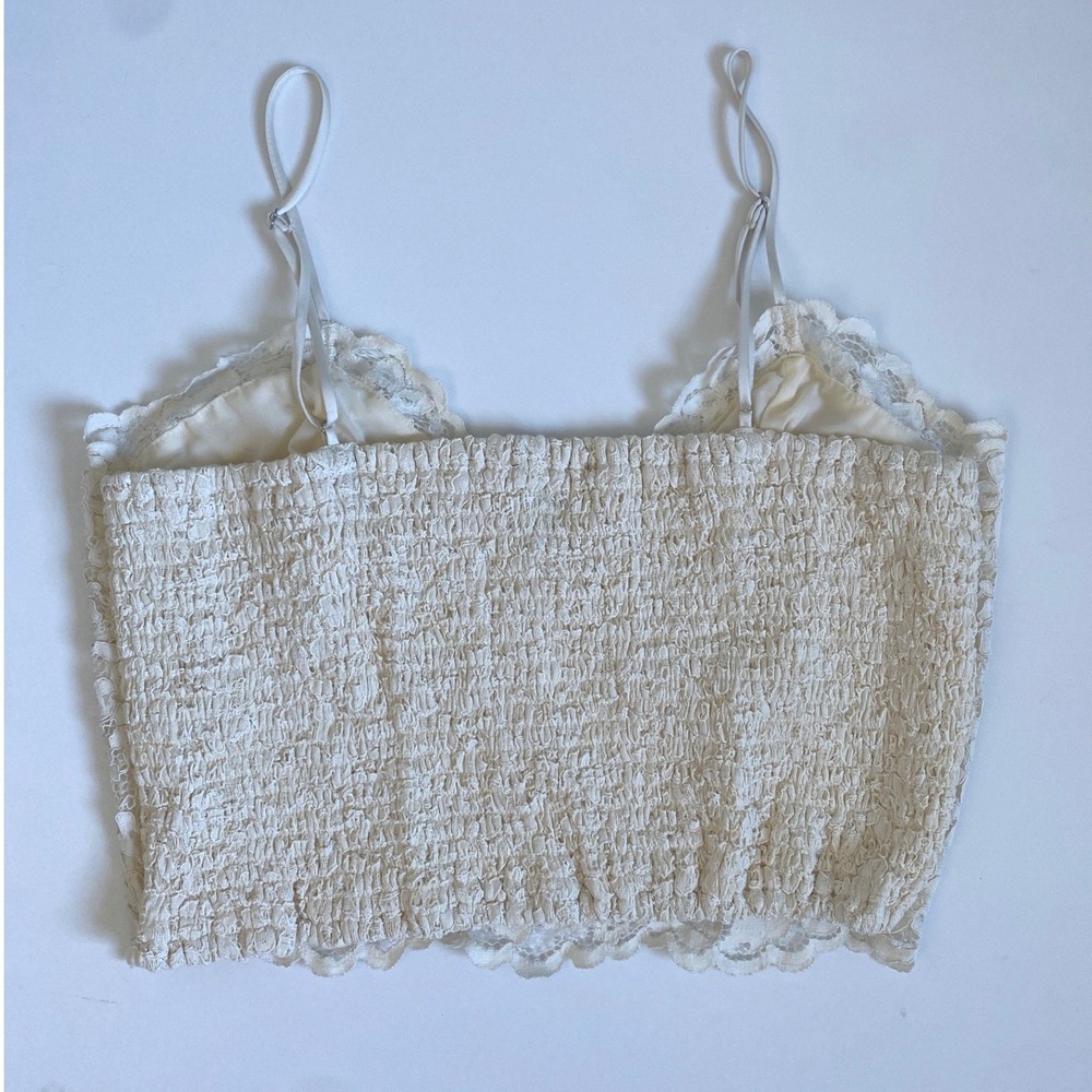 Express Womens Cream Floral Lace Smocked Back Cropped Cami Top Large 00863780 - Picture 2 of 11